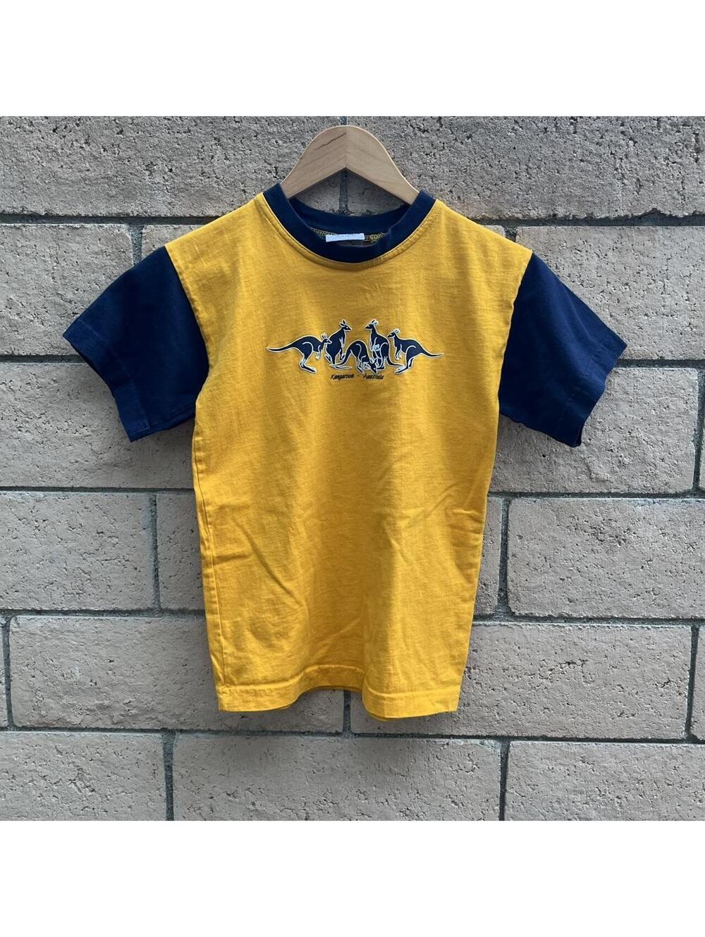 Vintage 90s Australia kangaroo shirt | size 12